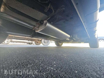 2011 Ford Escape XLT – miniatura 17