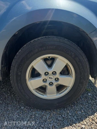 2011 Ford Escape XLT – miniatura 9