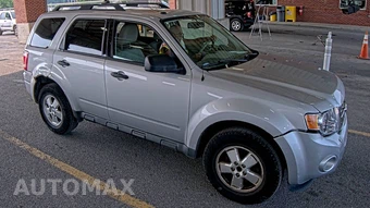 2011 Ford Escape XLT – miniatura 3