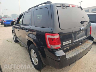 2011 Ford Escape XLT – miniatura 2