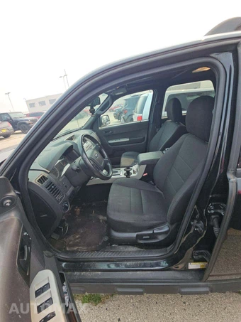 2011 Ford Escape XLT – miniatura 6