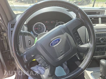 2011 Ford Escape XLT - miniatura 10