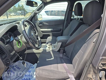 2011 Ford Escape XLT - miniatura 7