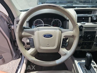 2011 Ford Escape XLT – miniatura 10