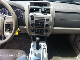 2011 Ford Escape XLT – miniatura 11