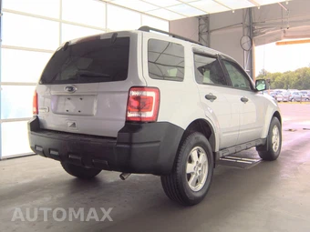 2011 Ford Escape XLT – miniatura 4
