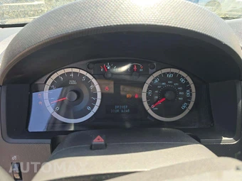 2011 Ford Escape XLT – miniatura 6