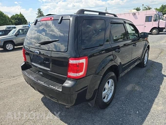 2011 Ford Escape XLT – miniatura 4