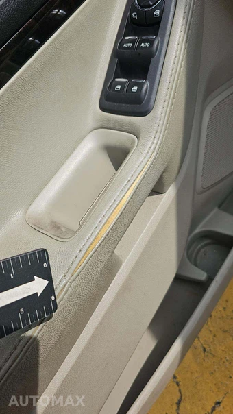 2011 Ford Explorer Limited – miniatura 24
