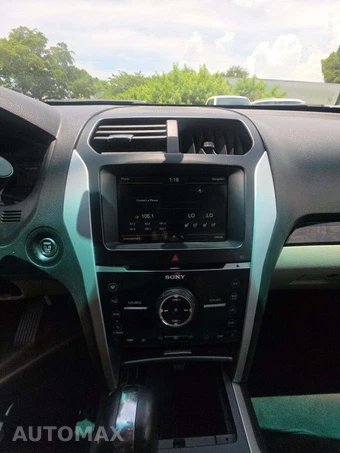 2011 Ford Explorer Limited - miniatura 10