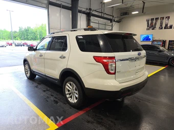 2011 Ford Explorer XLT – miniatura 6