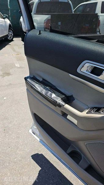 2011 Ford Explorer XLT – miniatura 29