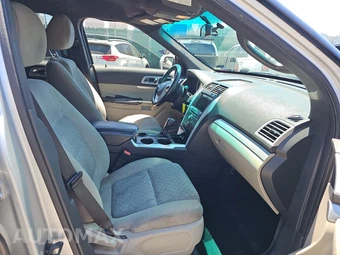 2011 Ford Explorer XLT – miniatura 8