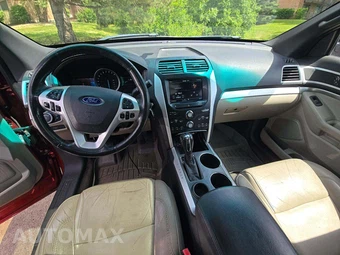 2011 Ford Explorer XLT – miniatura 10