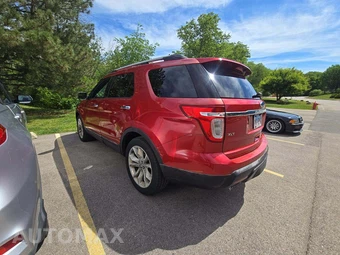 2011 Ford Explorer XLT – miniatura 2