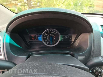 2011 Ford Explorer XLT – miniatura 9