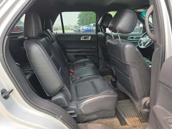 2011 Ford Explorer XLT – miniatura 17