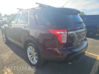 2011 Ford Explorer XLT - miniatura 2
