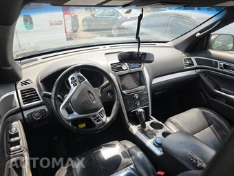 2011 Ford Explorer XLT – miniatura 11