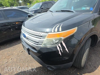 2011 Ford Explorer XLT – miniatura 2