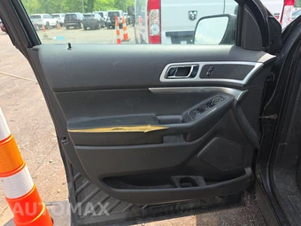 2011 Ford Explorer XLT – miniatura 9