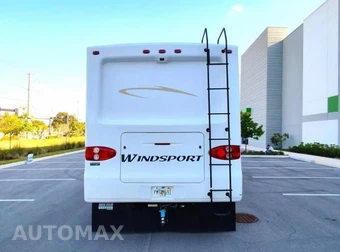 2011 Ford F-53 Base DRW - miniatura 10