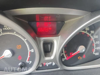 2011 Ford Fiesta SE Sedan – miniatura 12