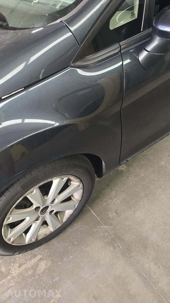 2011 Ford Fiesta SE Sedan – miniatura 27