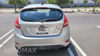 2011 Ford Fiesta SES Hatchback - miniatura 2