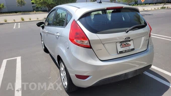 2011 Ford Fiesta SES Hatchback - miniatura 7