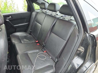 2011 Ford Focus SES – miniatura 13
