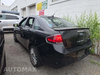 2011 Ford Focus SES – miniatura 2