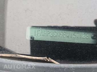 2011 Ford Focus SES – miniatura 5