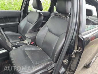 2011 Ford Focus SES – miniatura 6