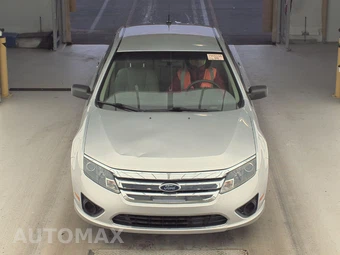2011 Ford Fusion S – miniatura 2