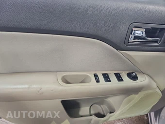 2011 Ford Fusion S – miniatura 9