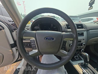 2011 Ford Fusion SE – miniatura 10