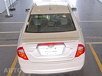 2011 Ford Fusion SEL – miniatura 5