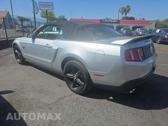 2011 Ford Mustang GT Premium Convertible - miniatura 2