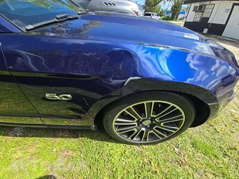2011 Ford Mustang GT Premium Coupe - miniatura 29