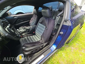 2011 Ford Mustang GT Premium Coupe - miniatura 6