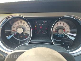 2011 Ford Mustang GT Premium Coupe - miniatura 18