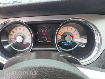 2011 Ford Mustang GT Premium Coupe - miniatura 12