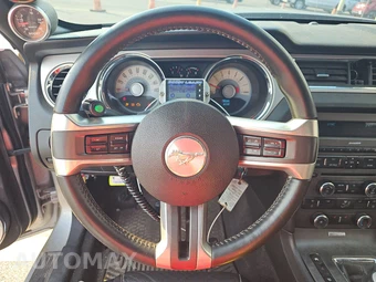 2011 Ford Mustang GT Premium Coupe - miniatura 10