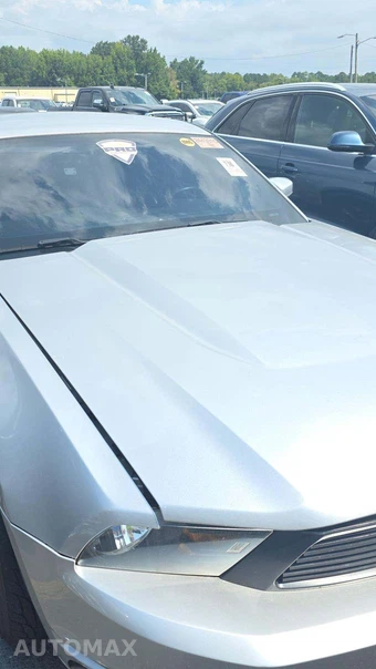2011 Ford Mustang GT Premium Coupe - miniatura 20