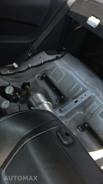 2011 Ford Mustang GT Premium Coupe - miniatura 21