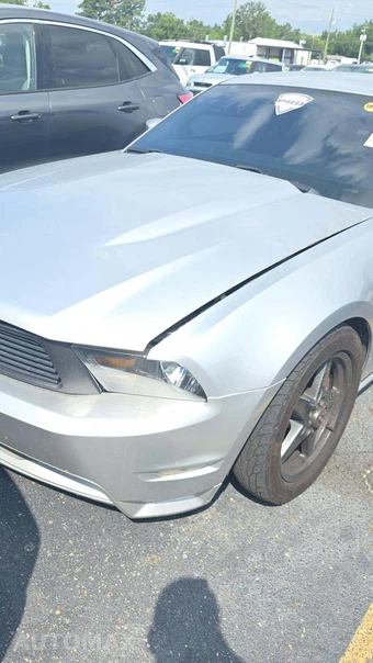2011 Ford Mustang GT Premium Coupe - miniatura 25