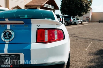 2011 Ford Mustang Shelby GT500 Coupe - miniatura 14
