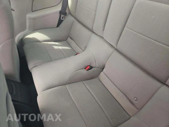 2011 Ford Mustang V6 Coupe - miniatura 13