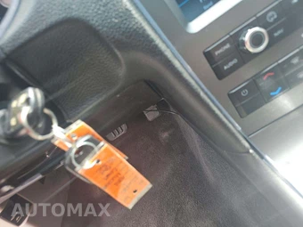 2011 Ford Mustang V6 Coupe - miniatura 8